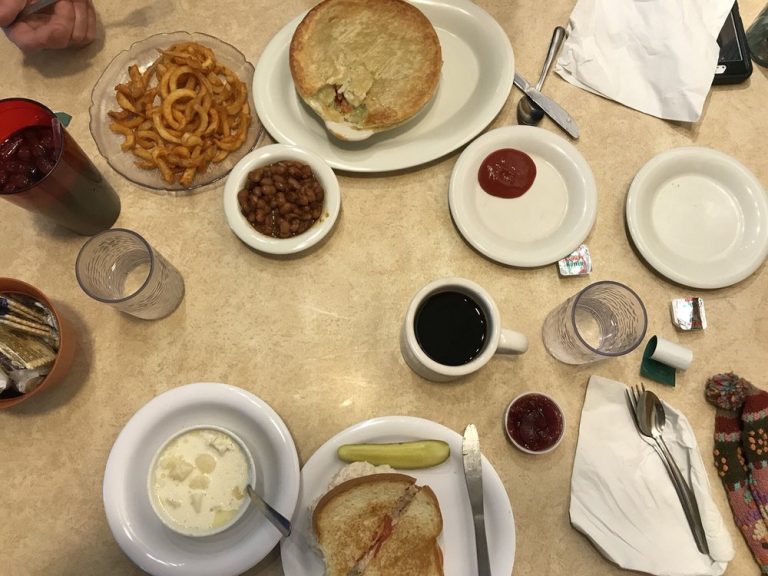 dysarts restaurant and truck stop hermon 5 768x576