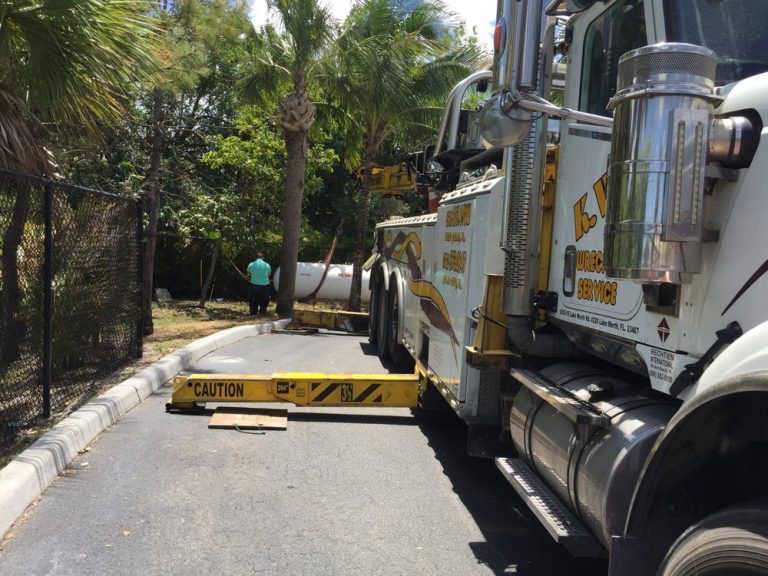 kw wrecker service palm city 768x576